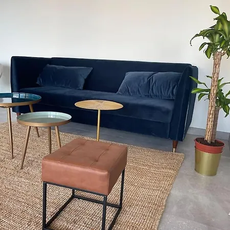 Appartement Large 1 Bedroom In Center-terrace & Parking 142-100 *